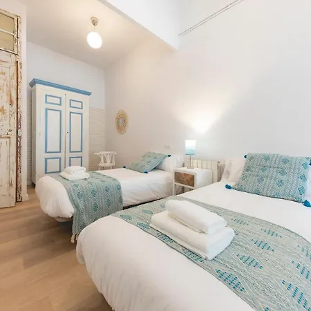 Appartement Bravissimo Placa Del Vi, Authentic Historic