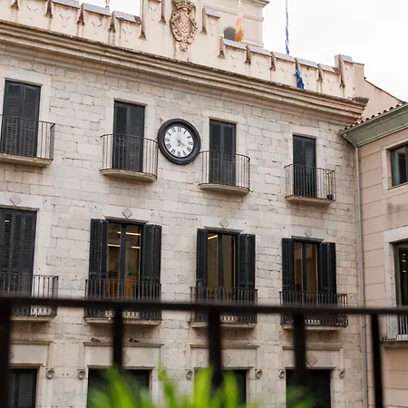 Bravissimo Plaça Del Vi, Authentic Historic Apartamento *