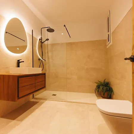 Bravissimo Placa Del Vi, Authentic Historic Apartament Girona